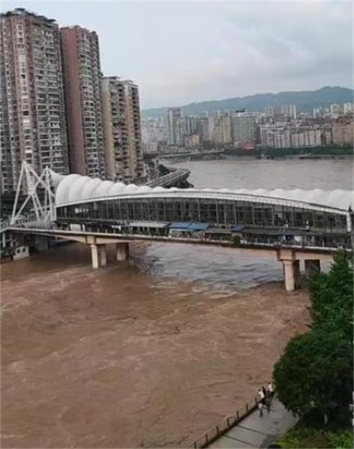 四川強降雨致巴中達州避險轉(zhuǎn)移，關(guān)注轉(zhuǎn)移群眾安全