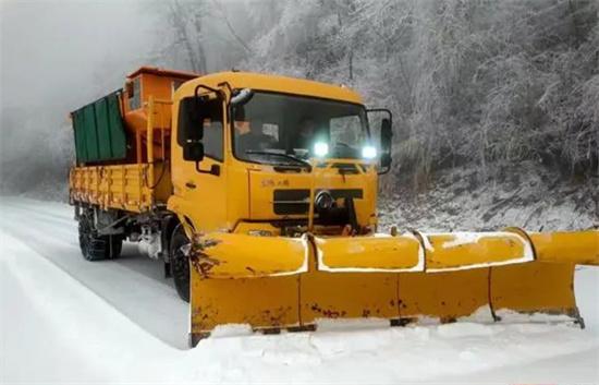 雪后暢行無(wú)阻，張家界武陵源景區(qū)環(huán)?？瓦\(yùn)人保障游客暢游美景